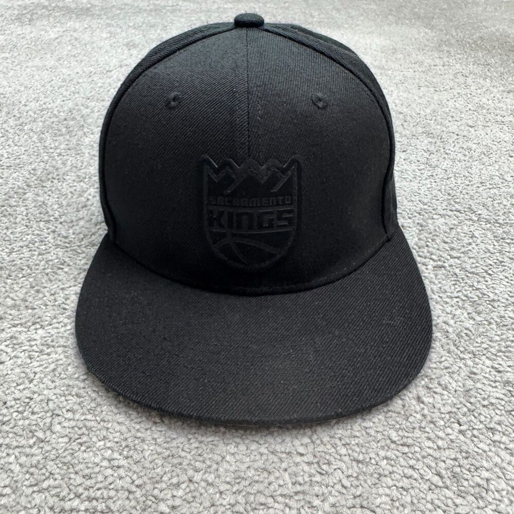 Melonwear Sacramento Kings Snapback Basketball NBA Cap Hat Mens All Black NWOT